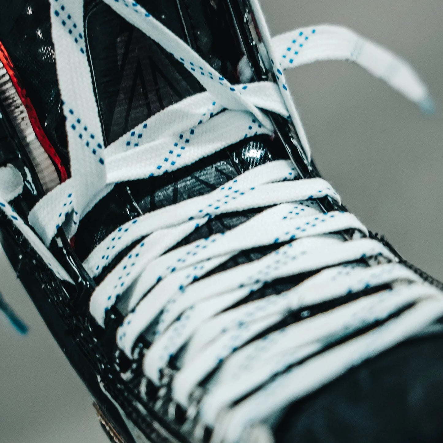 HOWIES WHITE WAXED HOCKEY SKATE LACES